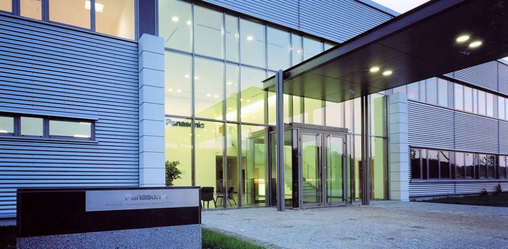 Hlavní vstup do společnosti Panasonic Pardubice