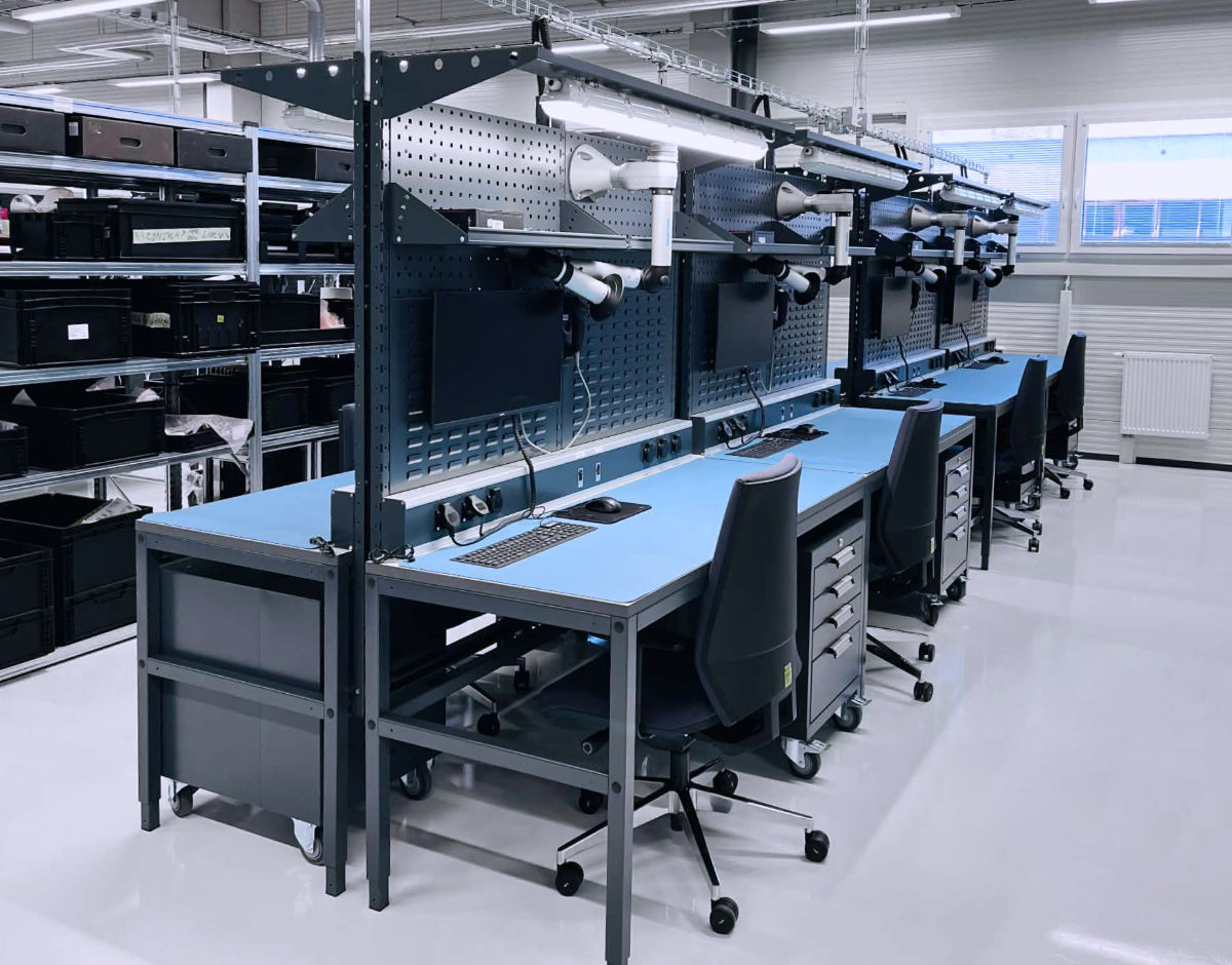 Moderní montážní pracoviště pro Lambert Electronic Moderní montážní pracoviště pro Lambert Electronic