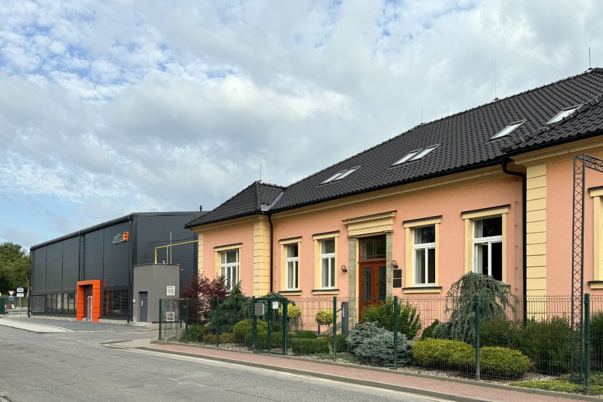 Pohled na administrativní budovu firmy