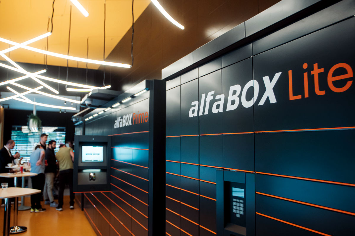 Doručovací stanice alfaBOX Lite na showroomu ALFA 3 v Luži. Doručovací stanice alfaBOX Lite na showroomu ALFA 3 v Luži.