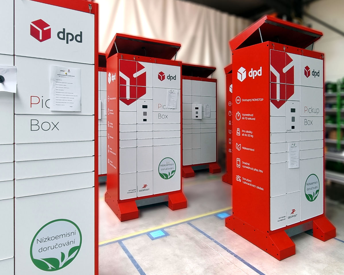 Off-grid výdejní exteriérová stanice pro doručování balíků pro společnost DPD.